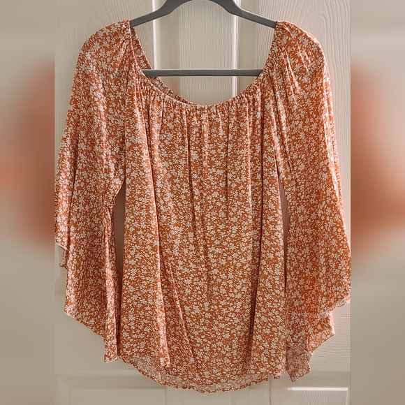 NWT Off the Shoulder Flower Boho Top Size XL Brand ROMWE - Picture 3 of 4
